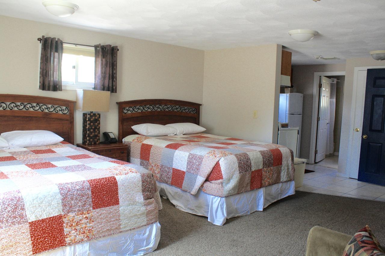 Rally Point Inn & Pub Фоксборо Экстерьер фото